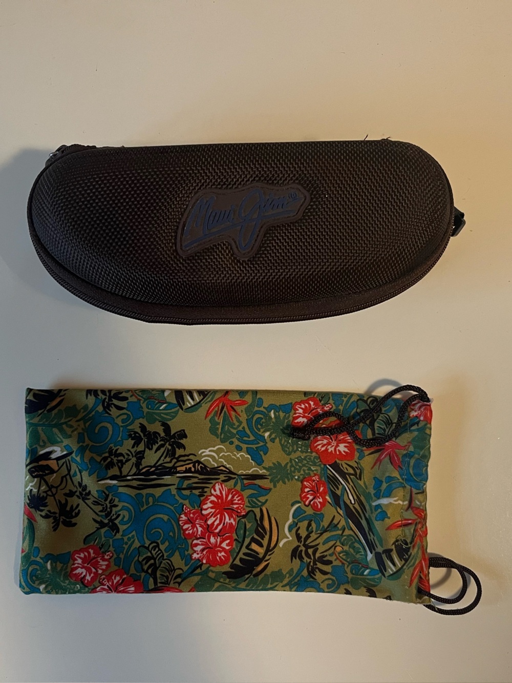 Maui Jim Shell Case NO Sunglasses Case only Read defect to bottom